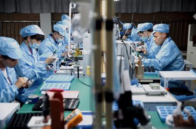 使用廉价劳动力的代工厂?你对中国外贸的印象out了